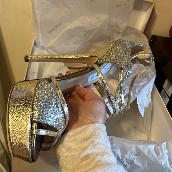 Gorgeous shoe with detail in snake silver and gold - Picture 3 of 6